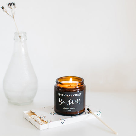 'White Linen' Scented Candle